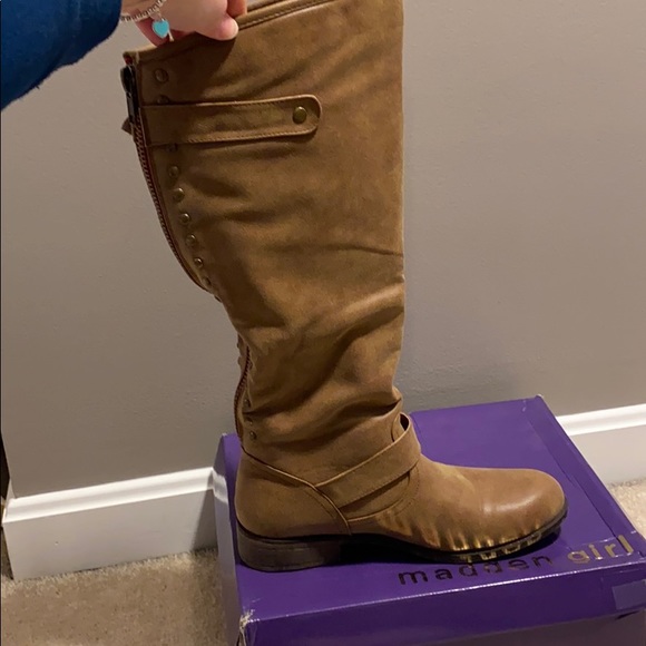 Boots - Picture 3 of 3